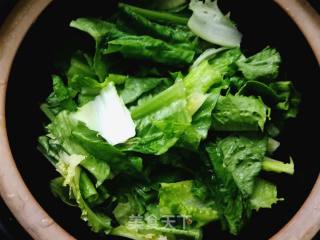 #团圆饭#油麦菜炒豆腐的做法步骤：1
