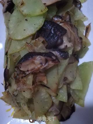 莴笋炒香菇的做法步骤：6