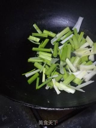 青蒜平菇的做法步骤：2