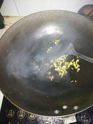 粉丝丸子汤的做法步骤：3