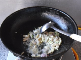 仿真鳝鱼丝的做法步骤：6