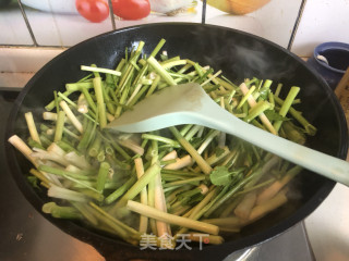 水芹炒香干的做法步骤：4