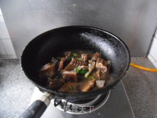 葱烧腊鱼干的做法步骤：6