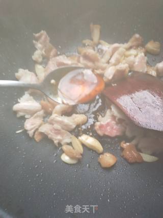 粉条木耳炒肉的做法步骤：5