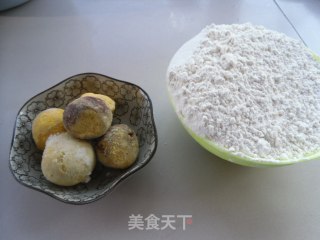 蛋黄方面包的做法步骤：1