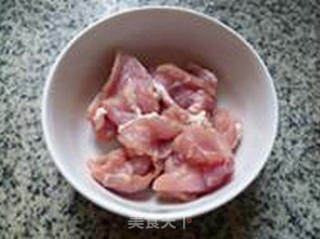 瘦肉片圆白菜炒胡萝卜面疙瘩的做法步骤：3