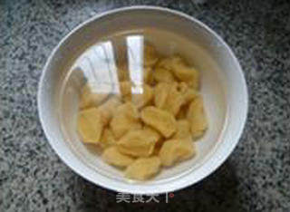 瘦肉片圆白菜炒胡萝卜面疙瘩的做法步骤：10