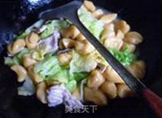 瘦肉片圆白菜炒胡萝卜面疙瘩的做法步骤：14
