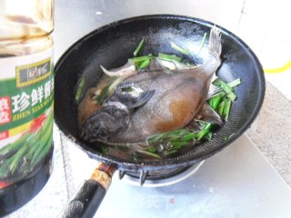 葱烧鱼的做法步骤：6