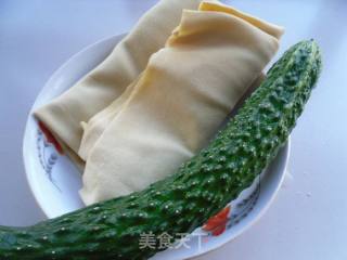 干豆腐黄瓜片的做法步骤：1