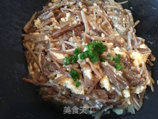 滑蛋金针菇的做法步骤：7