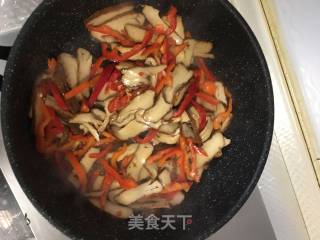 牛皮干子炒辣椒的做法步骤：5