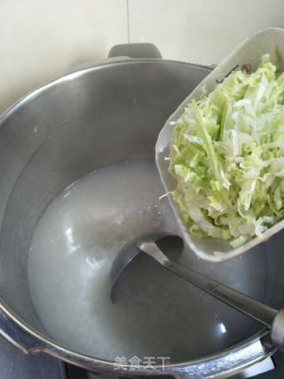 白菜瘦肉粥的做法步骤：7