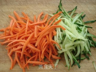 凉拌鸡丝的做法步骤：2