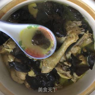 黑木耳煲鸡汤的做法步骤：8
