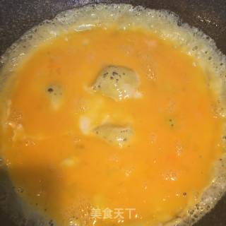 鸡蛋焖金针菇的做法步骤：2