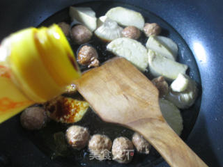 小肉丸烧素鸡的做法步骤：6