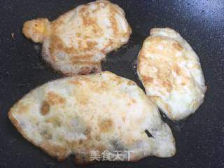 鸡蛋白菜煲的做法步骤：2