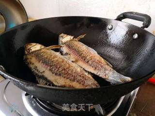 豆腐鲫鱼汤的做法步骤：2
