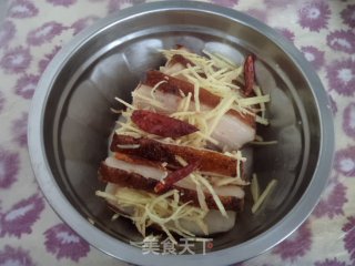 姜醋五花肉的做法步骤：6