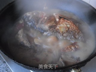 红烧鲢鱼的做法步骤：12