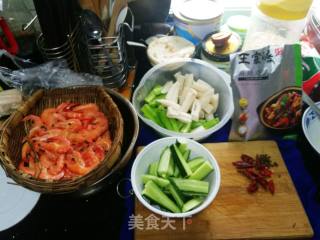麻辣香锅虾的做法步骤：1