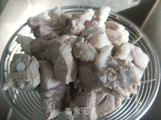红烧排骨炖豆角的做法步骤：2