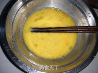 香椿炒鸡蛋的做法步骤：4