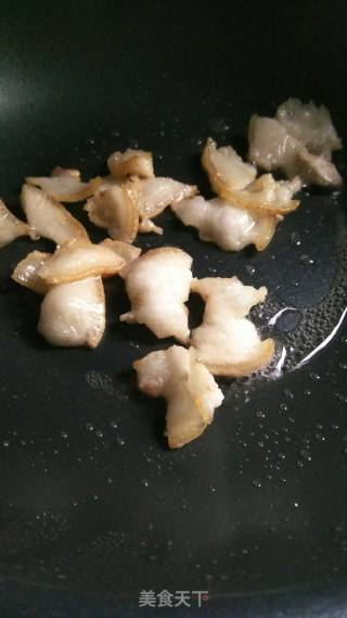 泡椒炒肘子肉的做法步骤：4