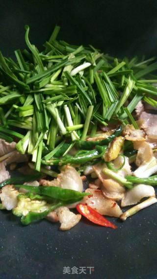 泡椒炒肘子肉的做法步骤：7