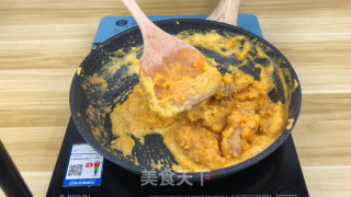 金灿灿的咸蛋黄鸡翅的做法步骤：6