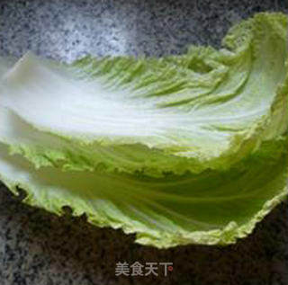 黑木耳素炒大白菜的做法步骤：1