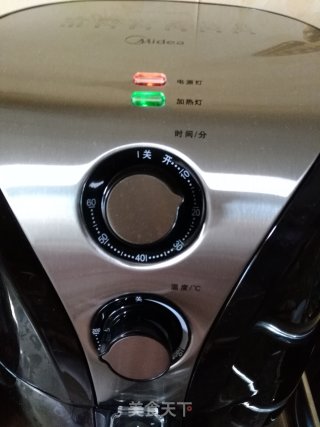 空气炸锅烤薯条的做法步骤：4