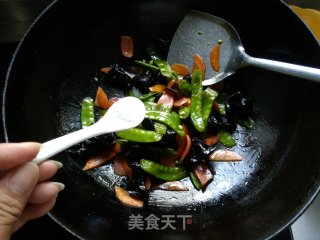 小炒荷兰豆的做法步骤：9