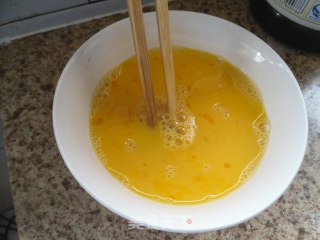 鸡蛋虾皮炒韭菜的做法步骤：3
