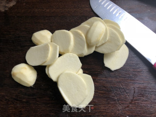 慈姑蒸酱肉的做法步骤：5