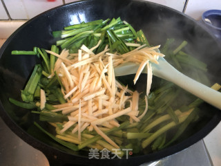 韭菜炒笋丝的做法步骤：6