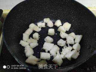 早餐饼馒头粒煎蛋的做法步骤：2