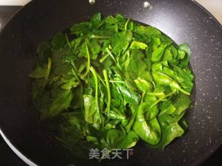 #团圆饭#菠菜炒鸡蛋的做法步骤：2