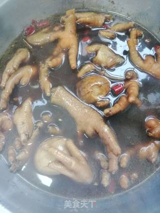 卤鸡爪的做法步骤：4