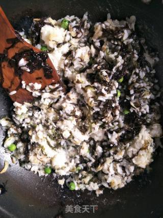 虾皮紫菜煲饭的做法步骤：4