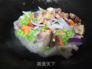 洋葱豌豆炒腊鸡腿的做法步骤：4