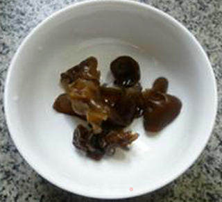黑木耳青菜豆腐的做法步骤：2