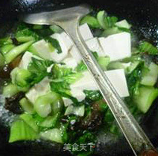 黑木耳青菜豆腐的做法步骤：8