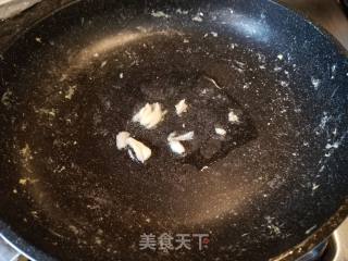 鸡蛋虾仁炒番茄的做法步骤：7