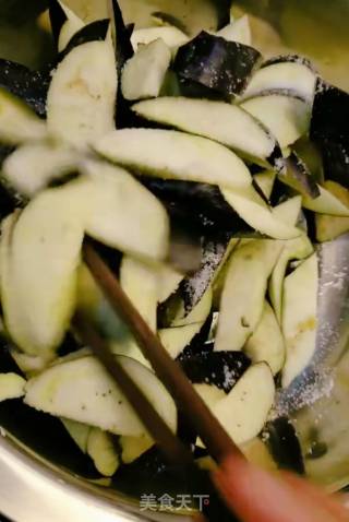 红烧茄子的做法步骤：1