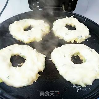 土豆丝鸡蛋饼的做法步骤：7