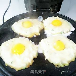 土豆丝鸡蛋饼的做法步骤：8