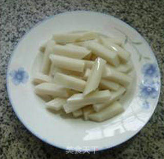 芽菜肉末炒年糕的做法步骤：1