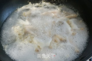 红烧鸡爪的做法步骤：2